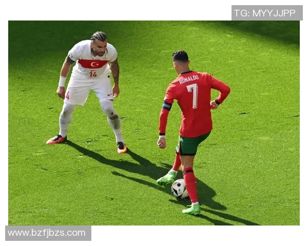 足球球星潮男风尚解读如何将球场魅力与时尚潮流完美结合